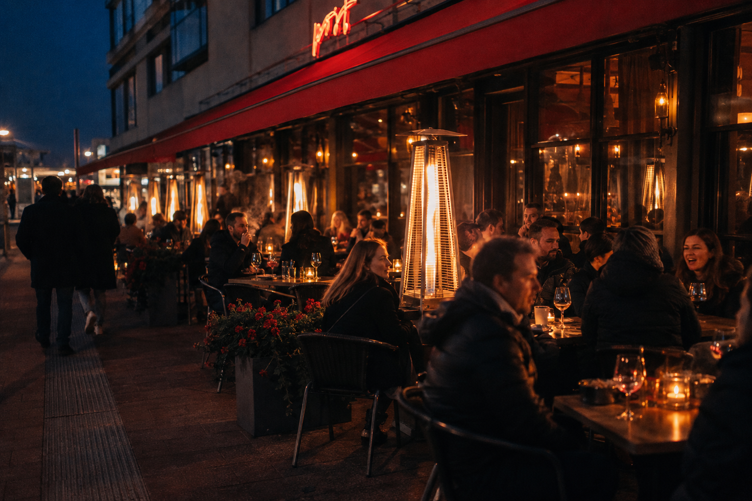 The evening terrace at Restaurant Post, Dordrecht